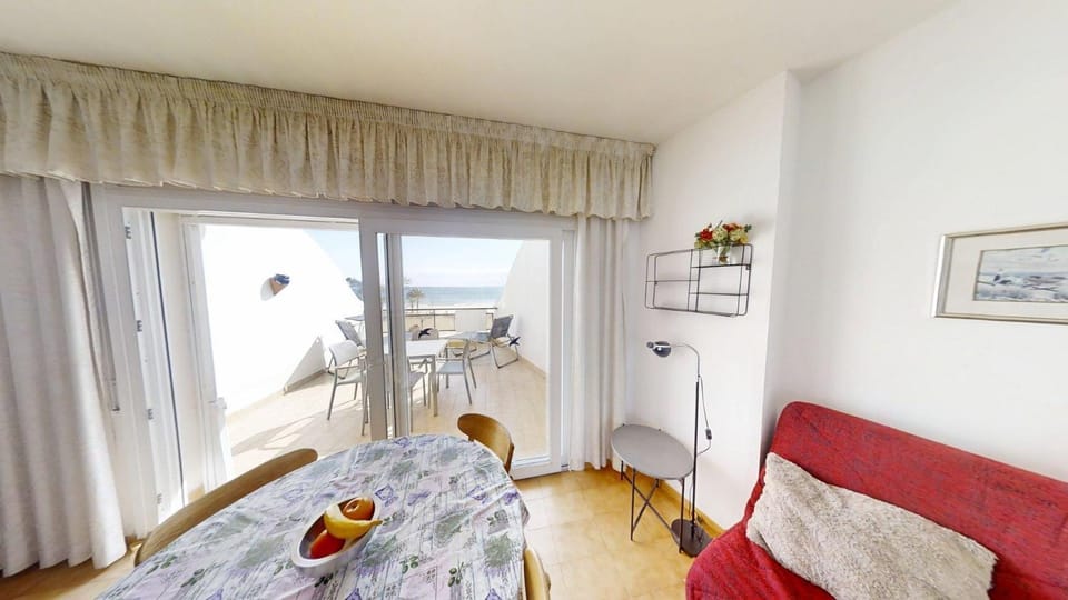 Passeig Maritim,33 Apartment in Roses
