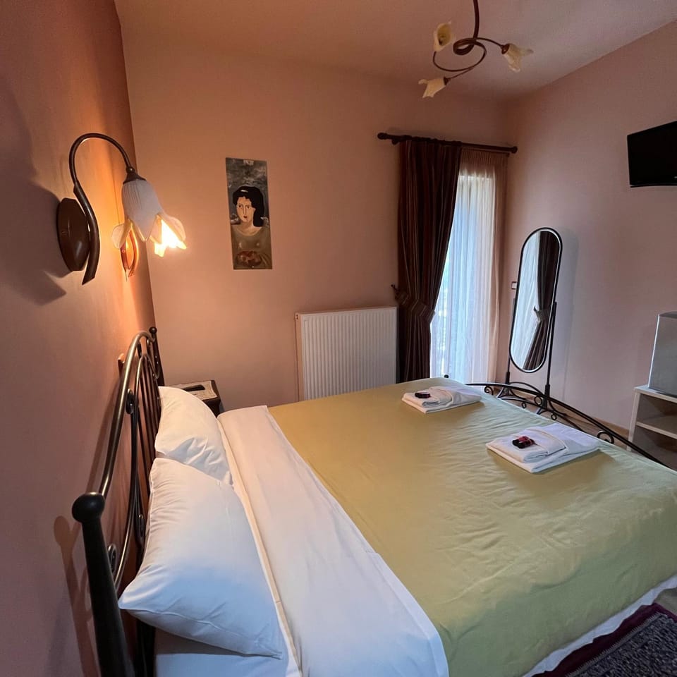 Guesthouse Kastania Korakis Bed and Breakfast in Peloponnese Region