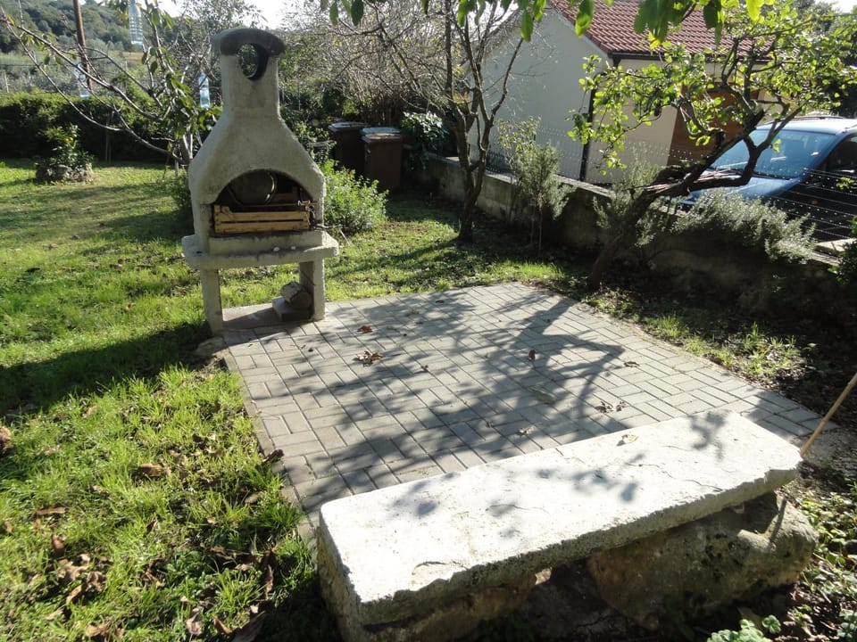 BBQ facilities, Garden, Balcony/Terrace