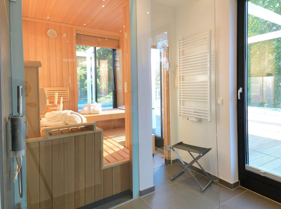 Sauna, Bathroom