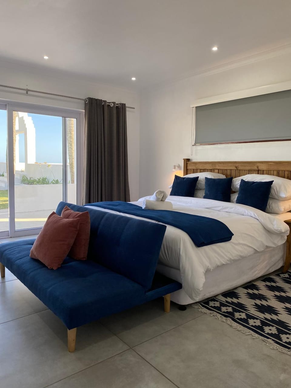 Santorini Guesthouse Bed and Breakfast in KwaZulu-Natal