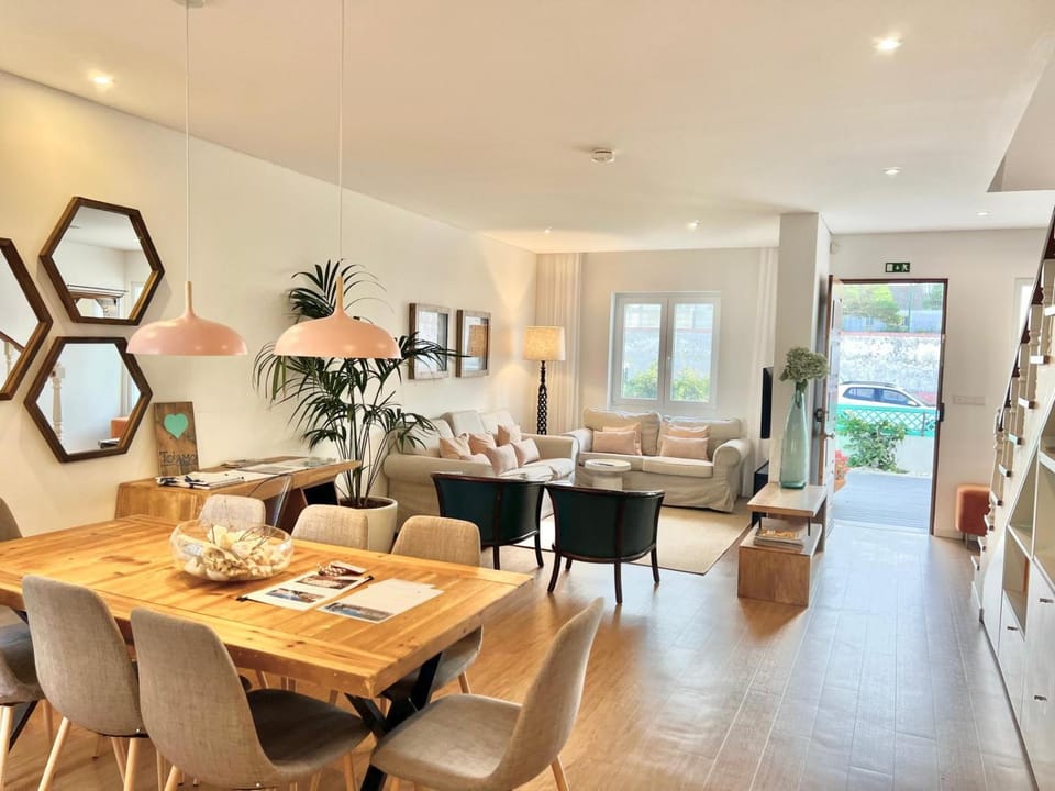 Communal lounge/ TV room, Living room, heating, air conditioner