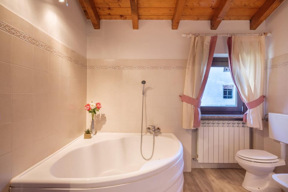 Bathroom, Bath