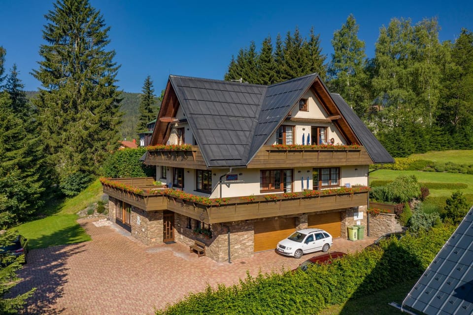 Property building, Bird's eye view
