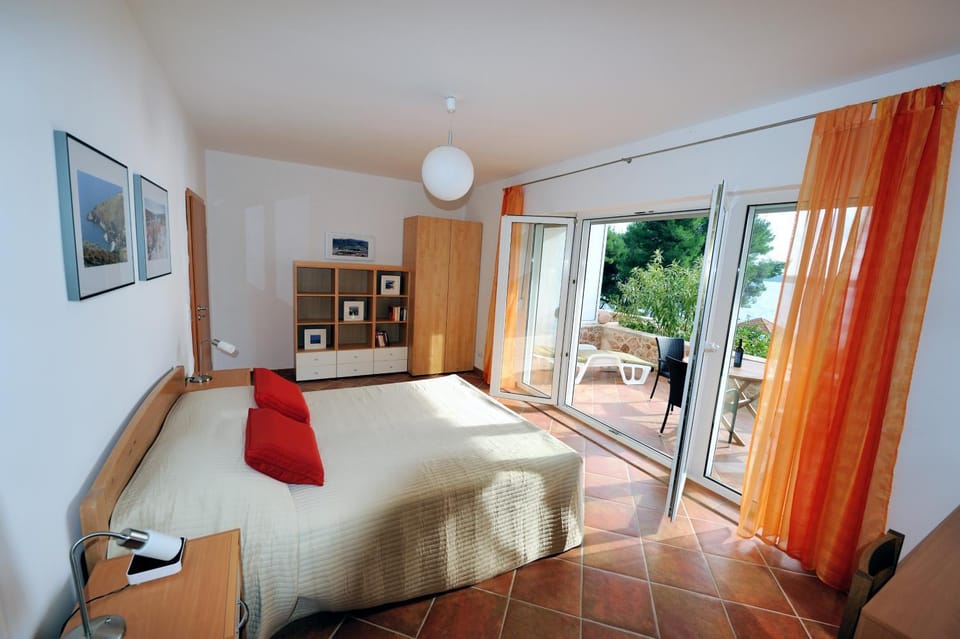 Living room, Bedroom