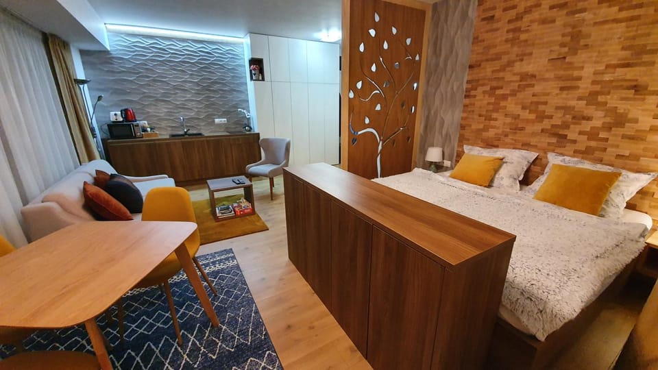 Rodinný privátny apartmán A309 v úplnom centre Starého Smokovca - tichá izba s parkovaním Apartment in Slovakia