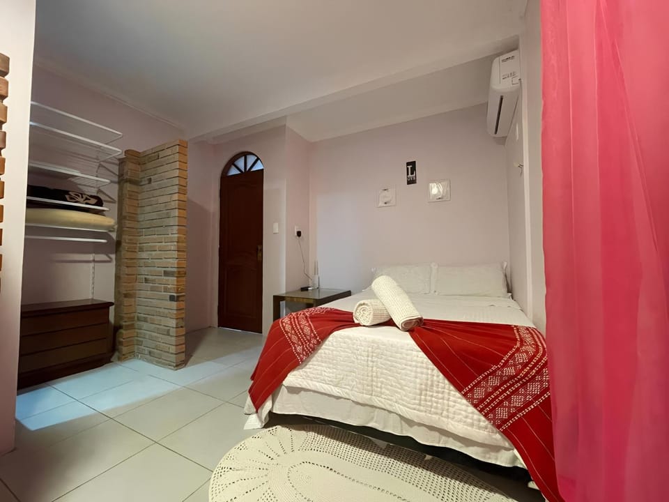 Bed, Bedroom, Family, air conditioner