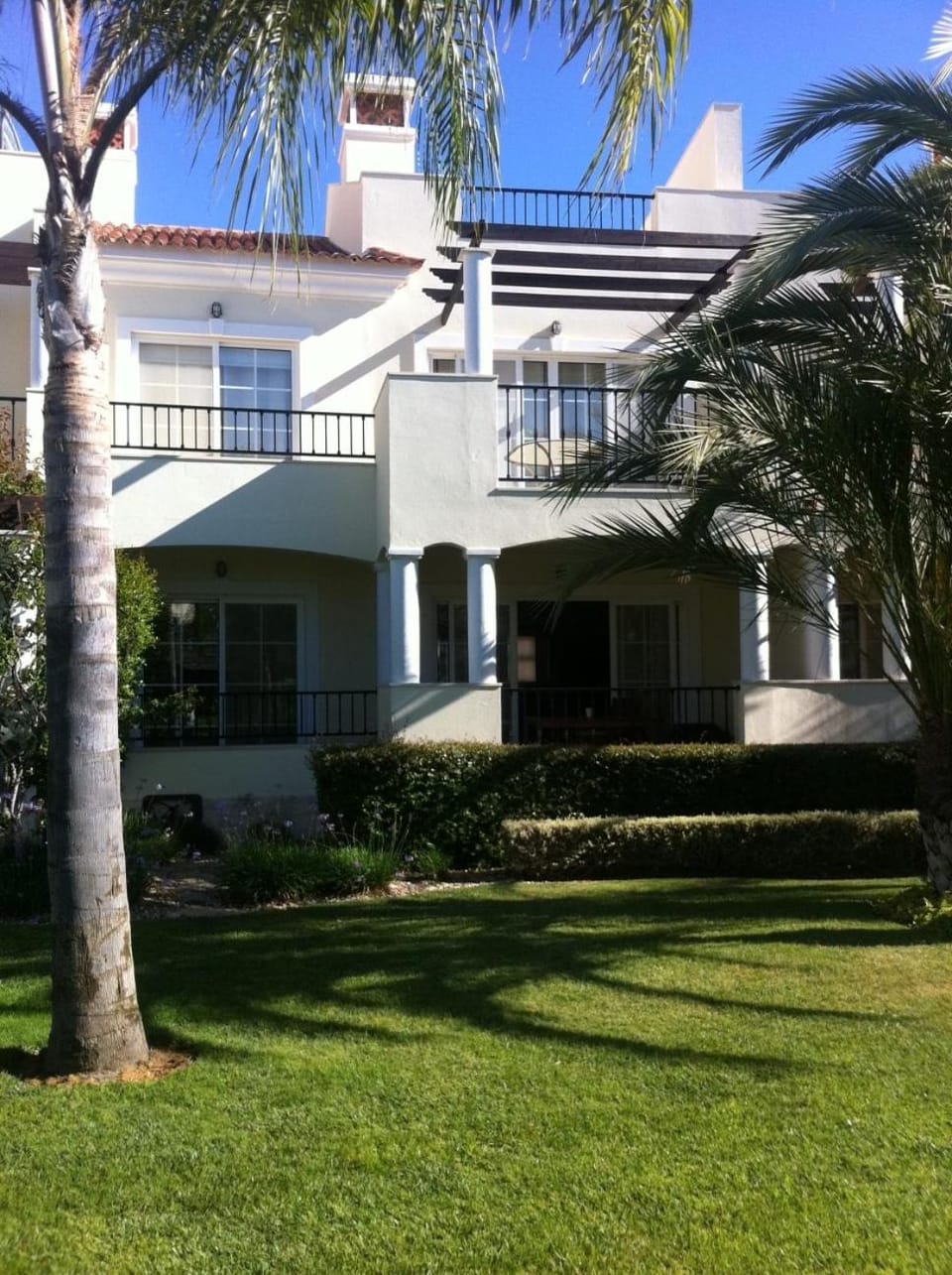 Property building, Facade/entrance, Day, Garden