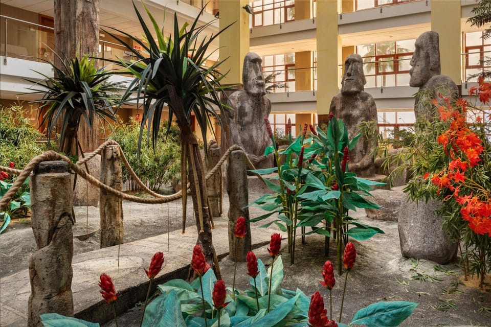 Garden, Balcony/Terrace, Lobby or reception