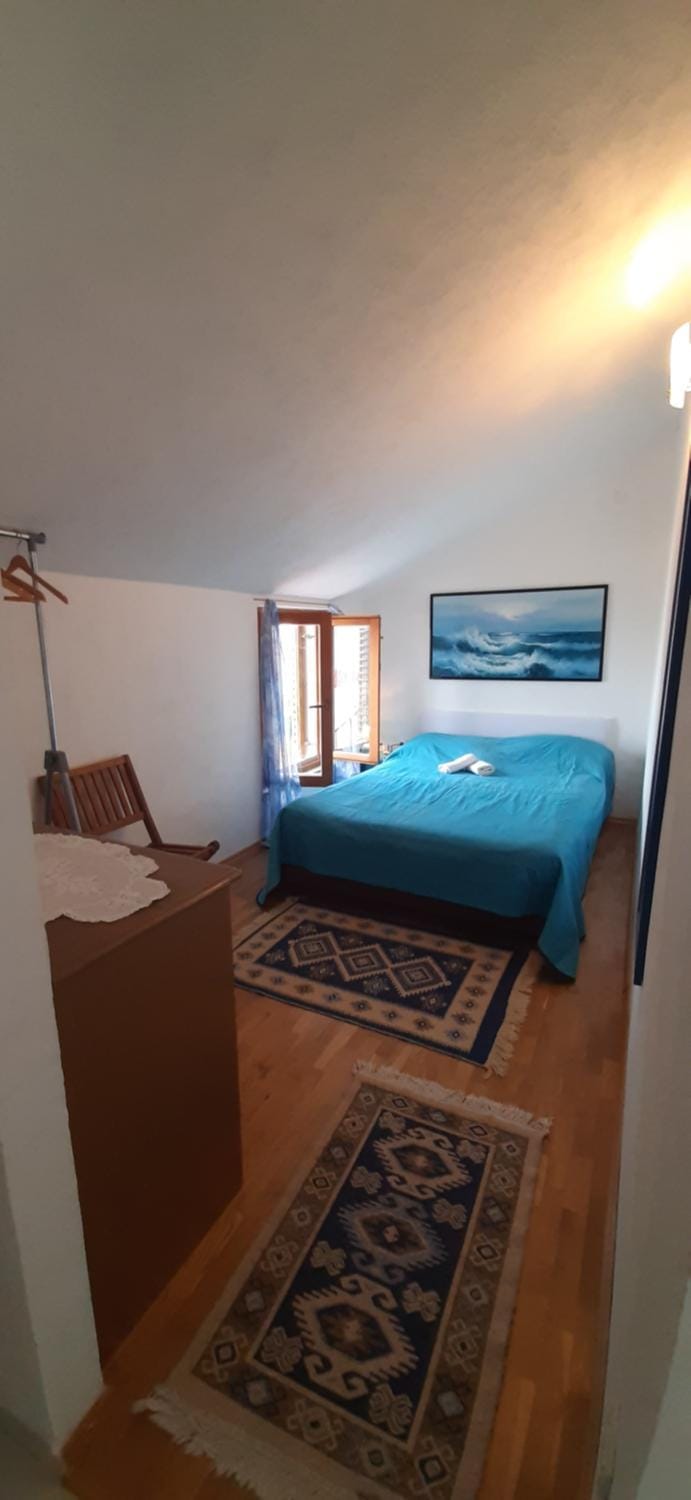 Bedroom, Mountain view, Sea view, Quiet street view, Inner courtyard view