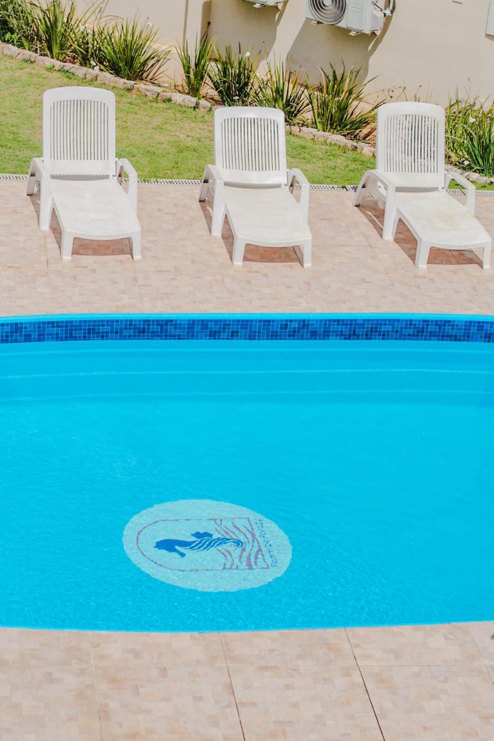 Day, Swimming pool, sunbed