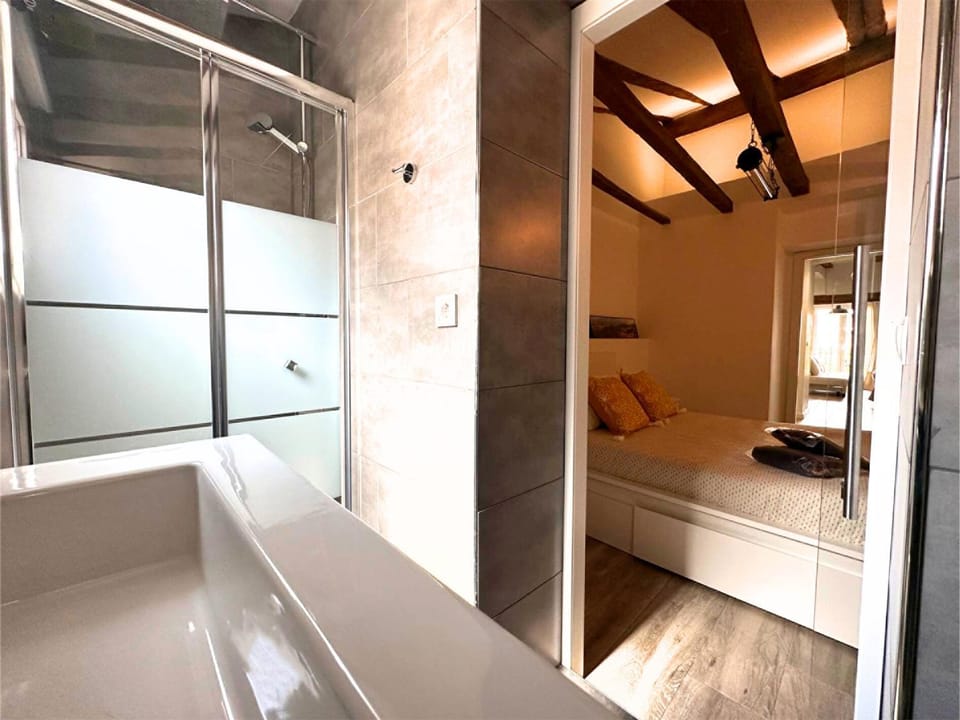 Shower, Bathroom