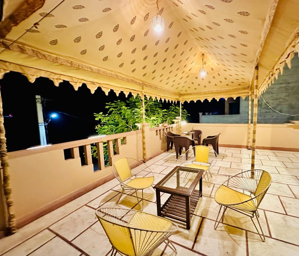 Patio, Seating area