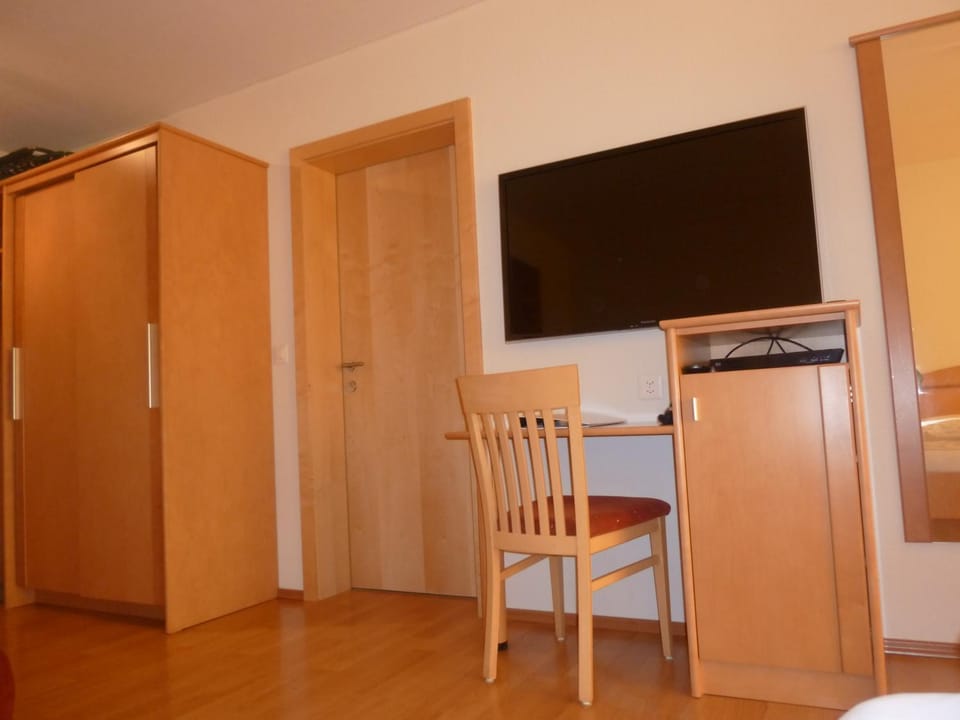 TV and multimedia, Living room, Decorative detail