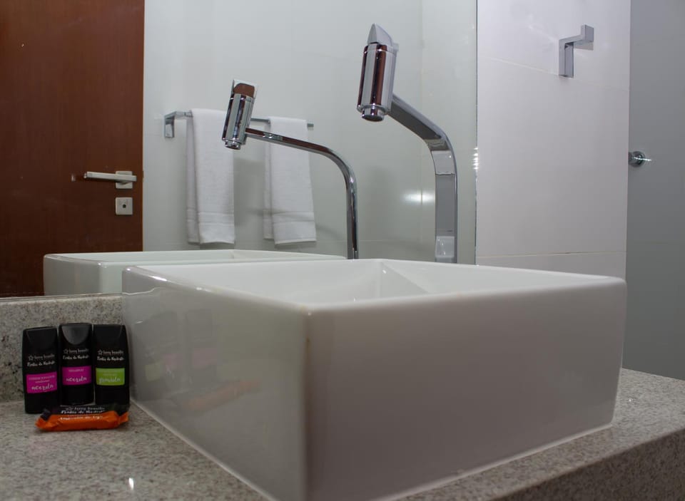 Bathroom, Other, Photo of the whole room, Decorative detail