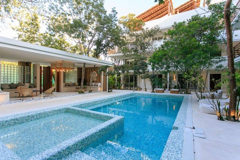 Swimming pool