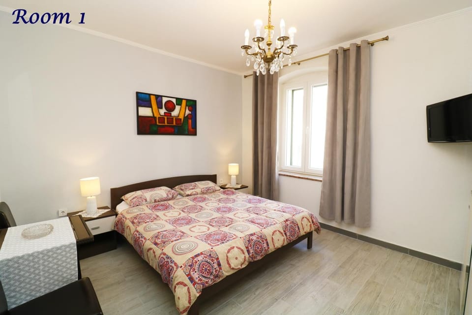 Old Town Rooms and Apartment Bed and Breakfast in Poreč