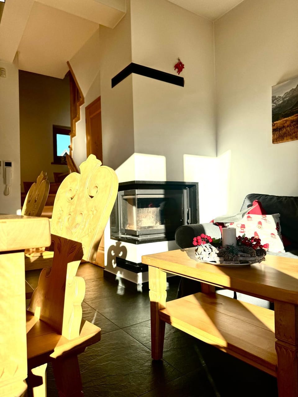 Kitchen or kitchenette, Living room, Seating area