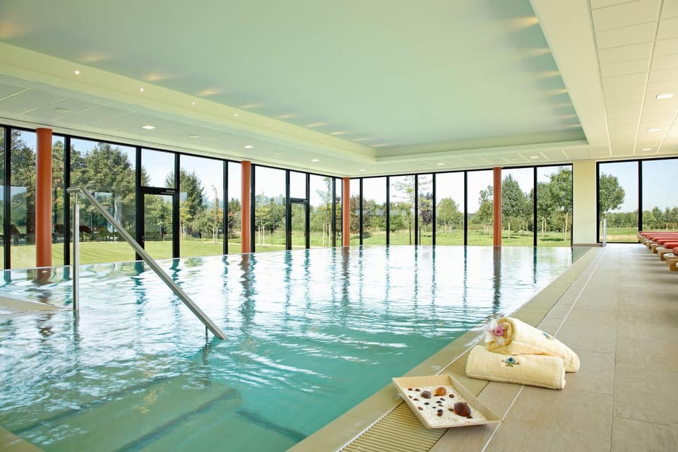 Swimming pool, Swimming pool