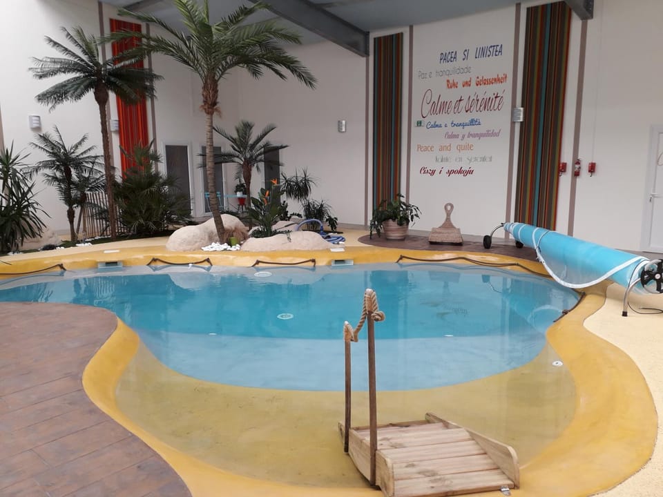 Patio, Swimming pool, Swimming pool