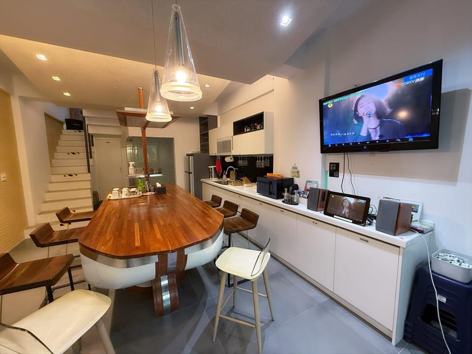 礁溪好好沐包棟溫泉Villa 龜山島景觀 客餐廳可開伙 KTV Netflix 禁菸 戶外平面停車 Villa in Taiwan, Province of China