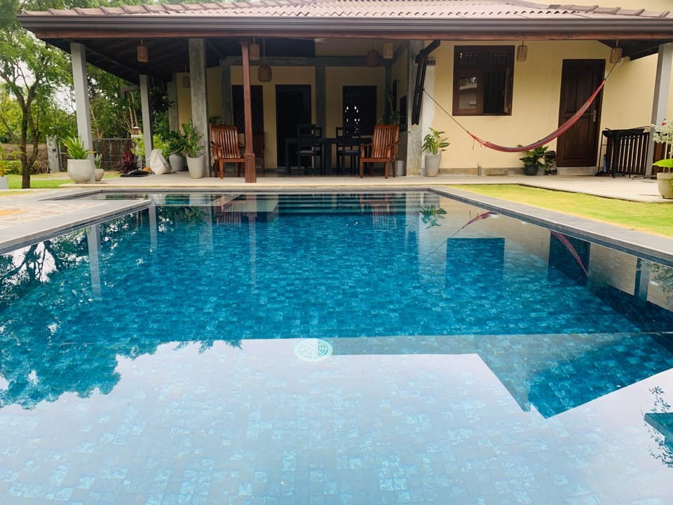 Aaryana Lagoon Villa in Southern Province
