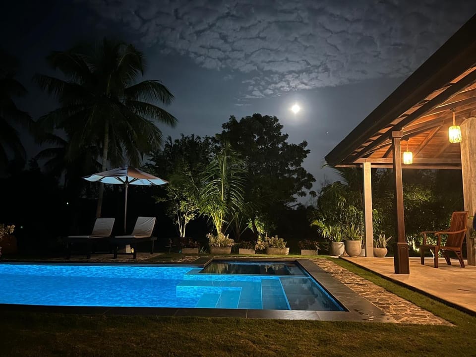 Aaryana Lagoon Villa in Southern Province