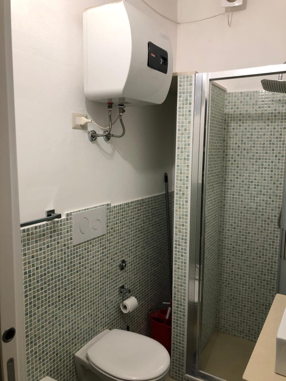 Shower, Toilet, Bathroom