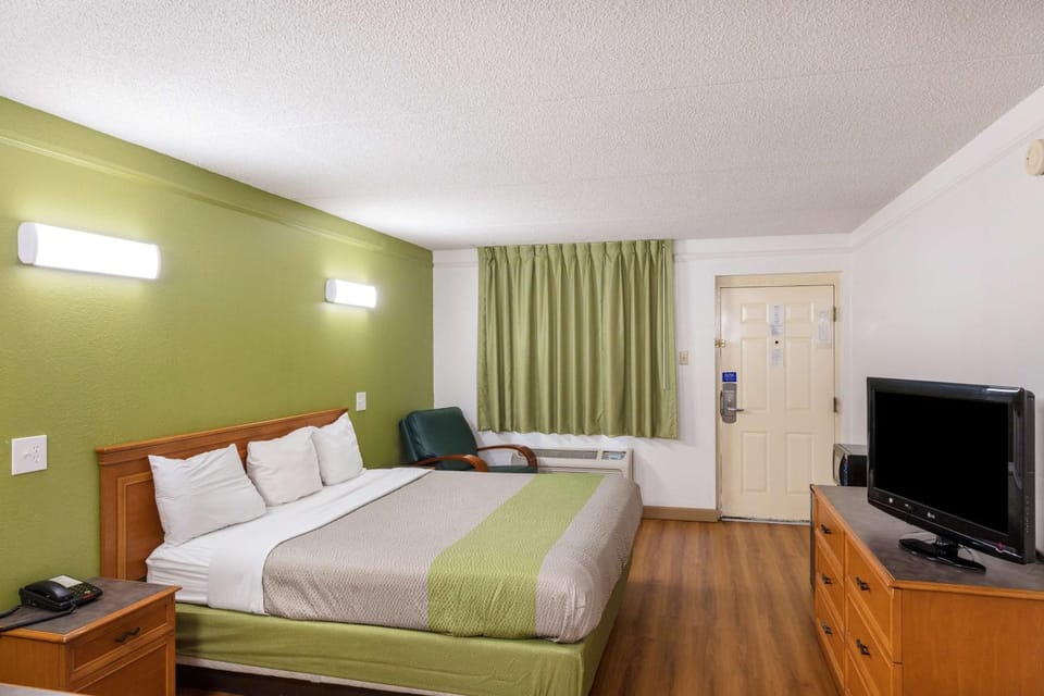 Photo of the whole room, On site