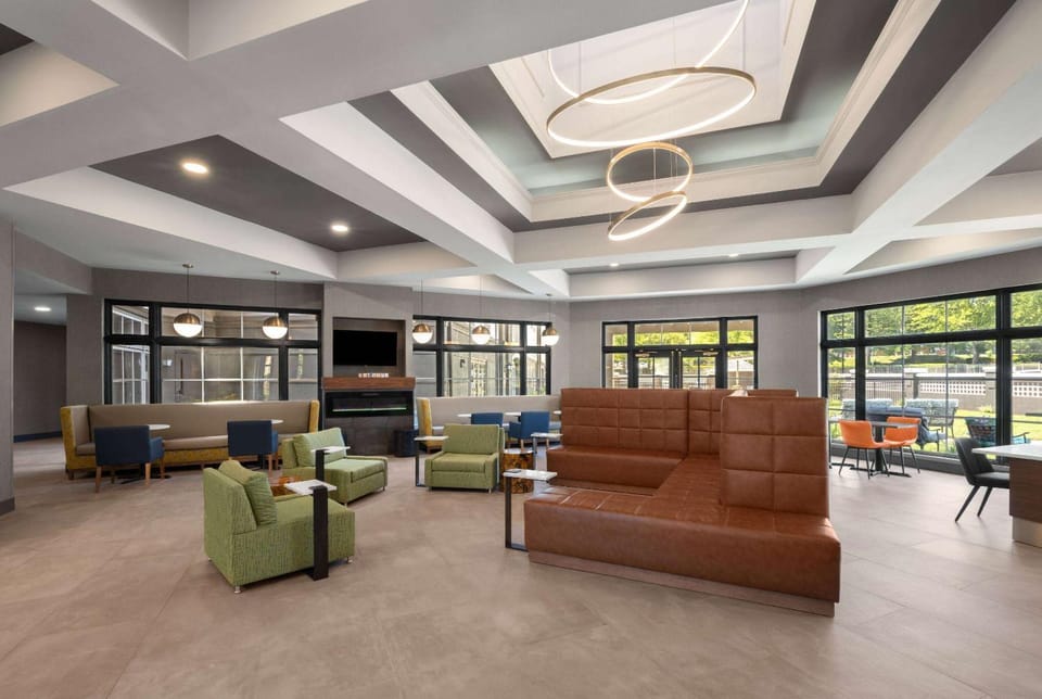 Communal lounge/ TV room, TV and multimedia, Lobby or reception, Seating area