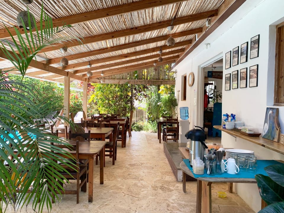 Communal kitchen, Breakfast