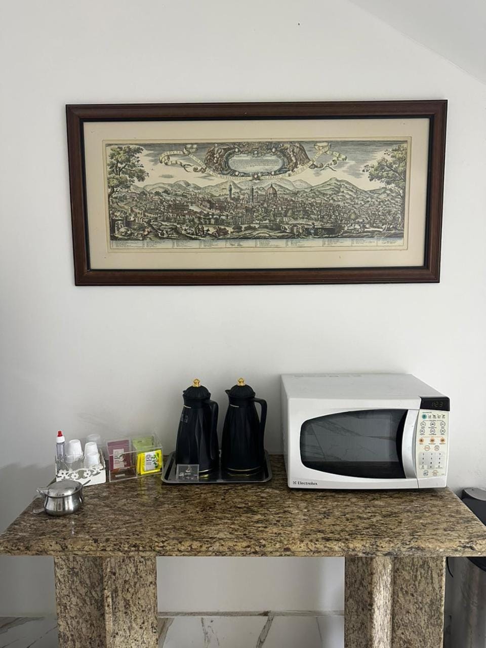 Coffee/tea facilities, minibar