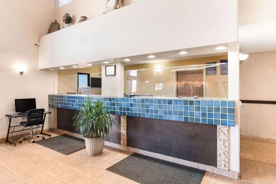 Lobby or reception, On site