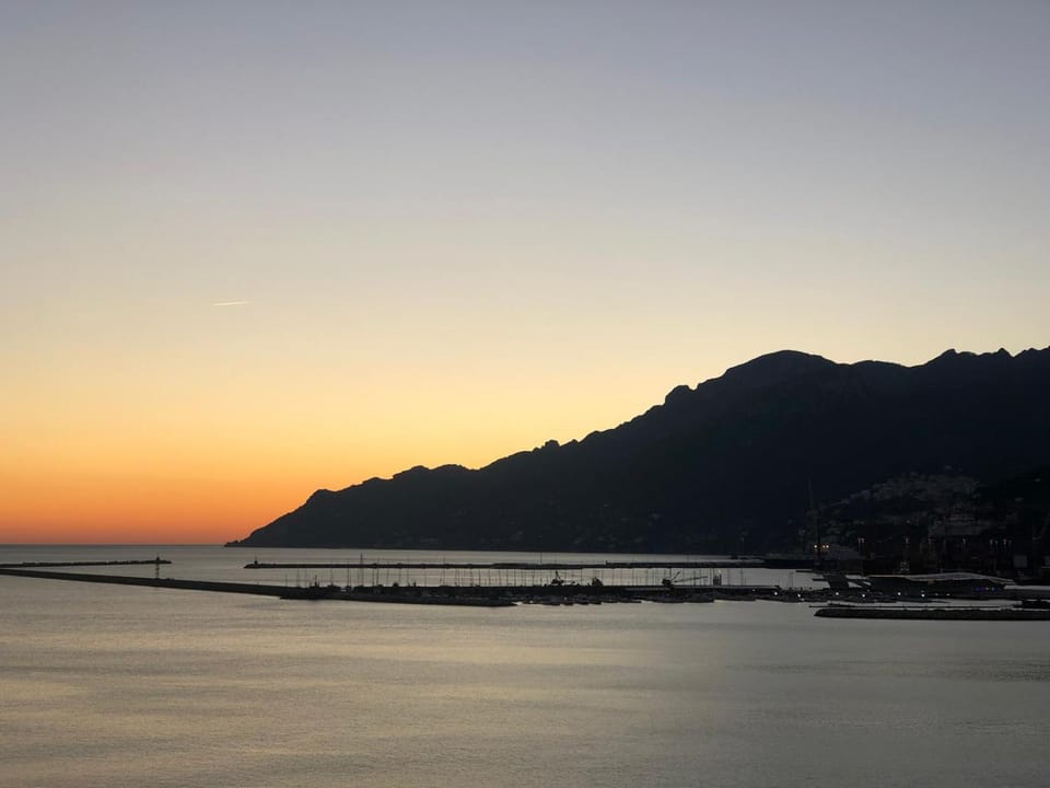 Natural landscape, Balcony/Terrace, Bedroom, On site, Landmark view, Sea view, Sunset