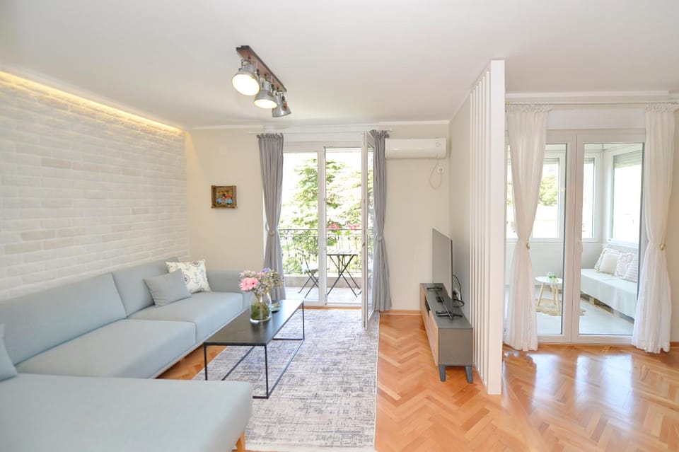 The Nest - Urban Family place Apartment in Dobrota