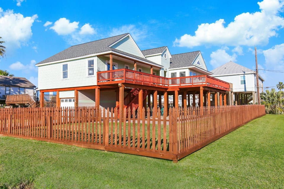 Property building, Garden