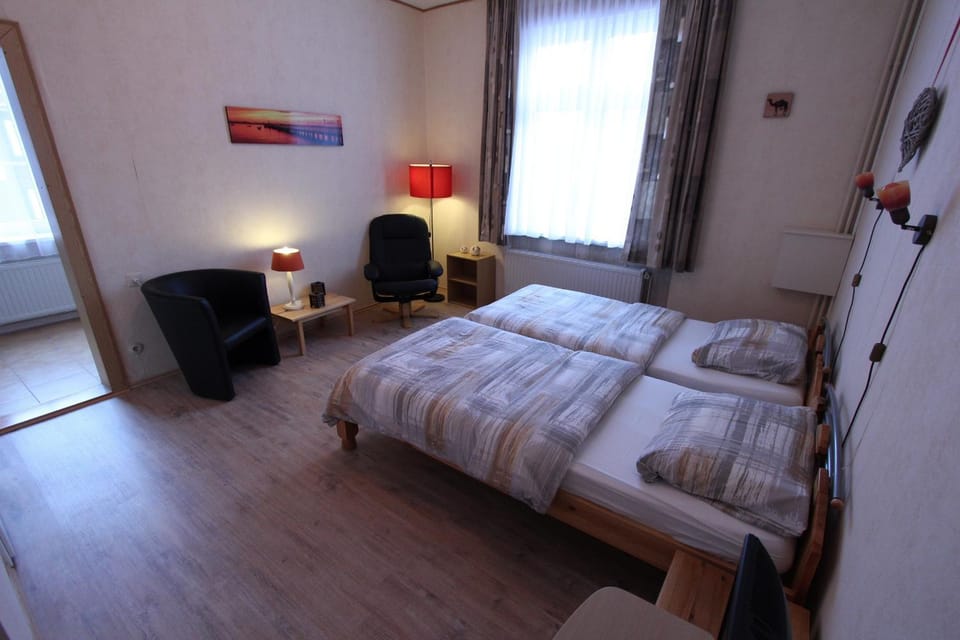 Living room, Bedroom