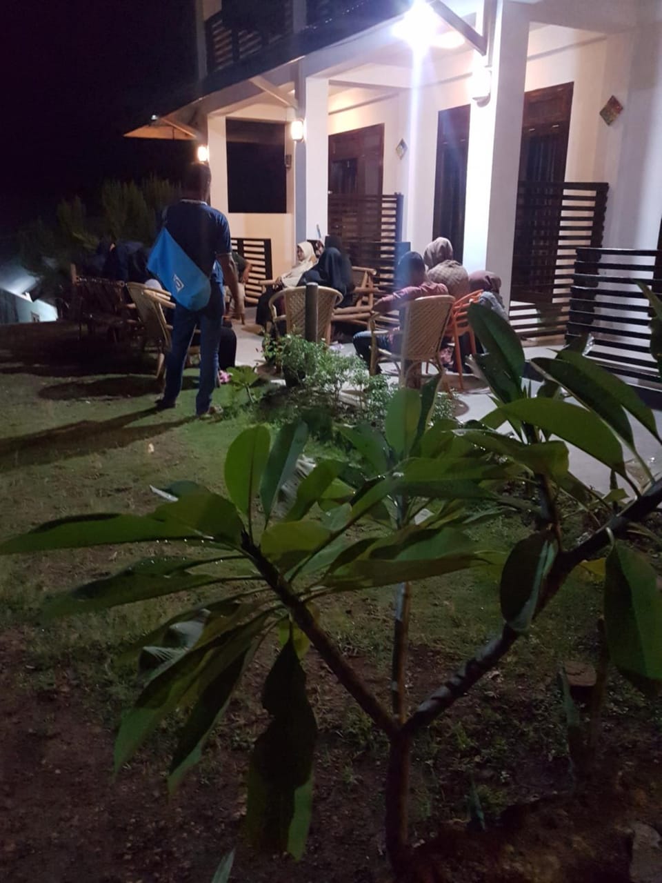 People, BBQ facilities, BBQ facilities, Fishing, Balcony/Terrace, Balcony/Terrace, Diving, Dinner, Dinner, group of guests, Family