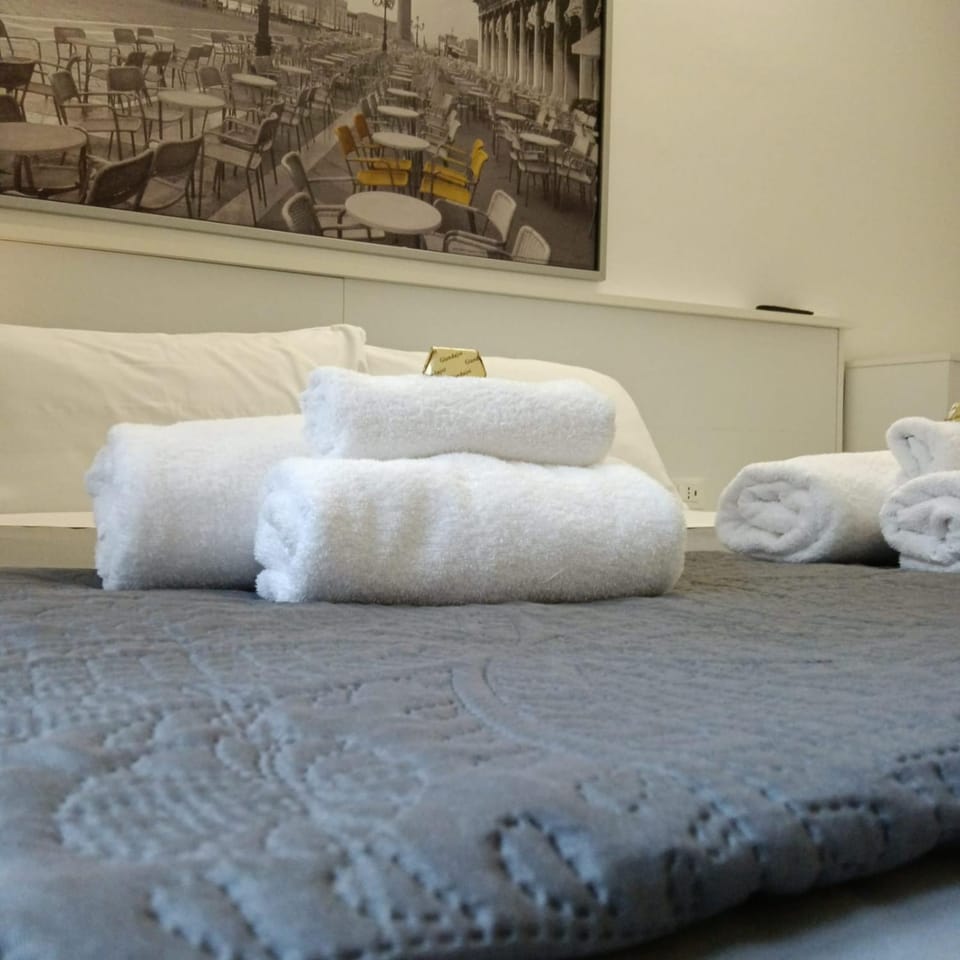 Piccole suite di charme Bed and Breakfast in Turin