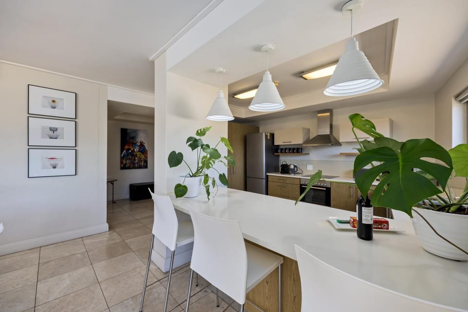 Lobby or reception, kitchen