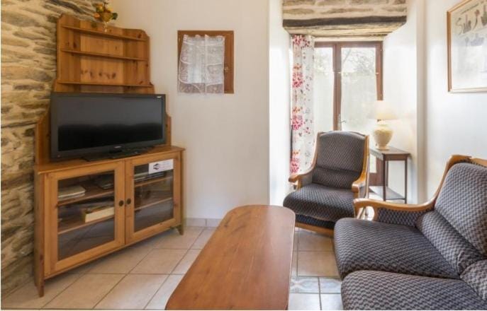 Communal lounge/ TV room, TV and multimedia, Living room