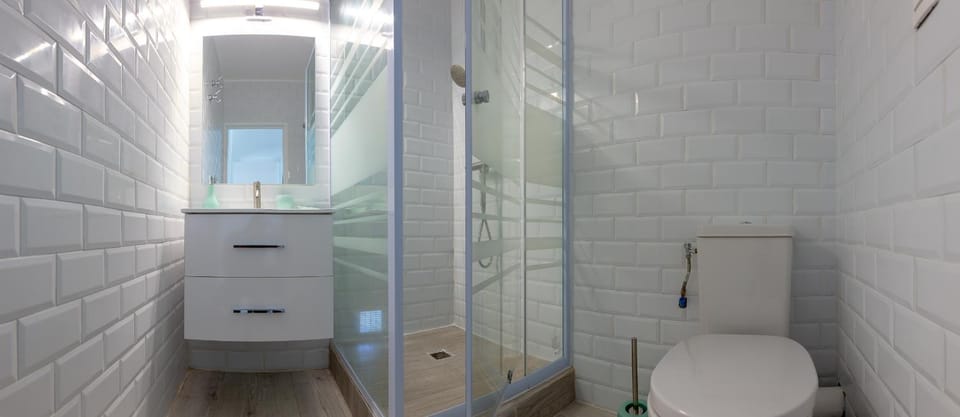 Shower, Bathroom