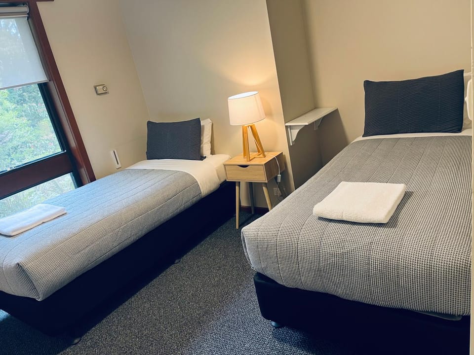 Peace Retreat Bright Apartment in Porepunkah