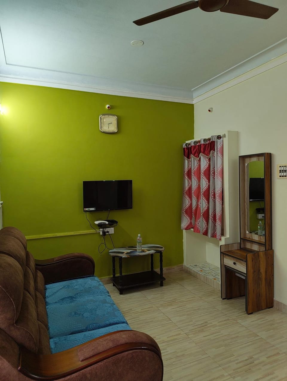 RR Home Stay Bed and Breakfast in India