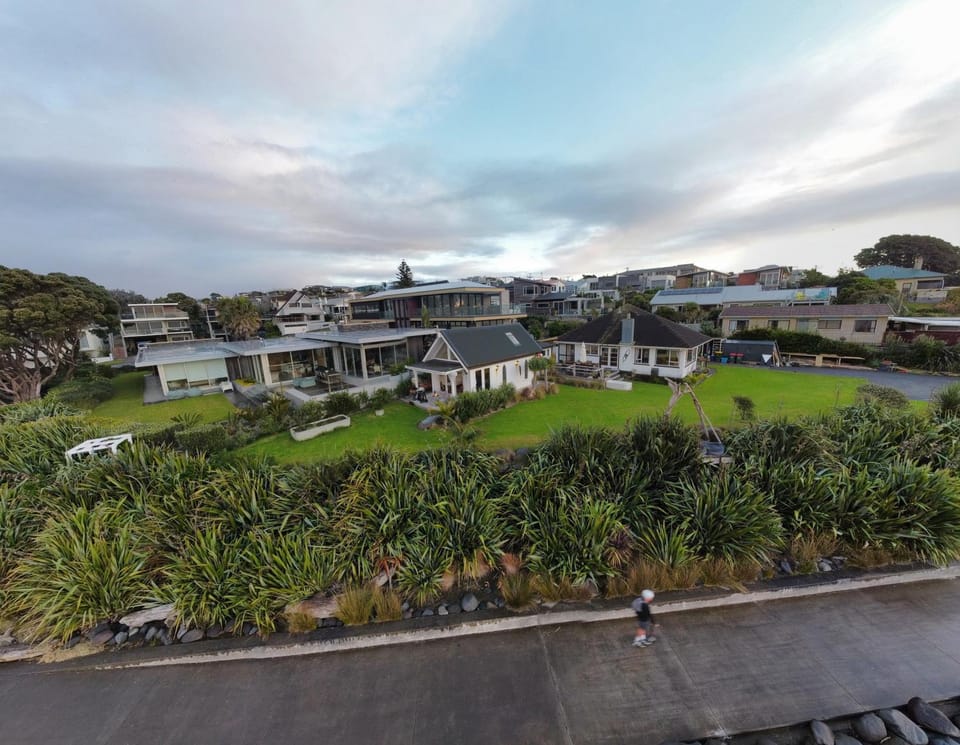 Little Church Bay House in New Plymouth