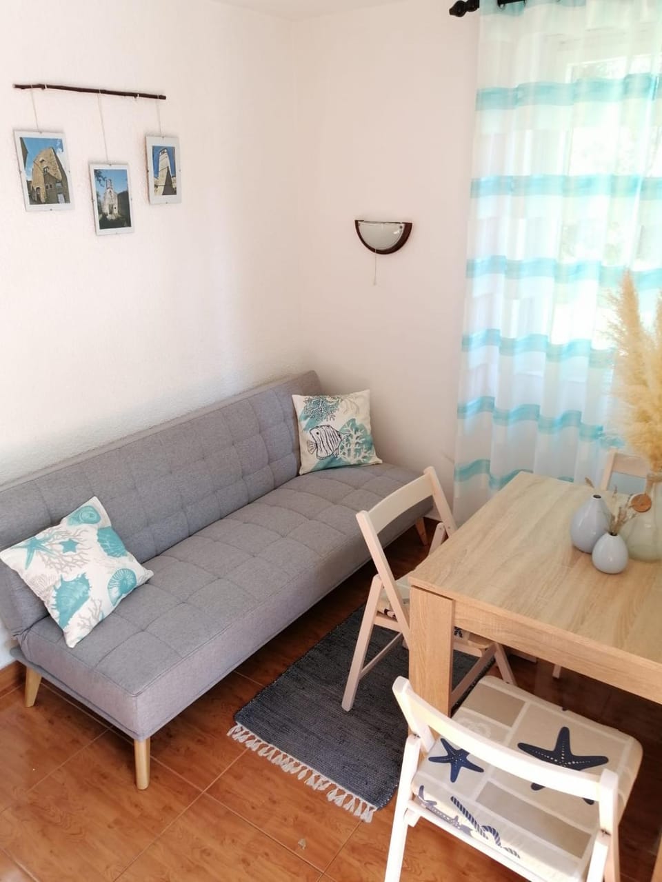Seating area, Dining area