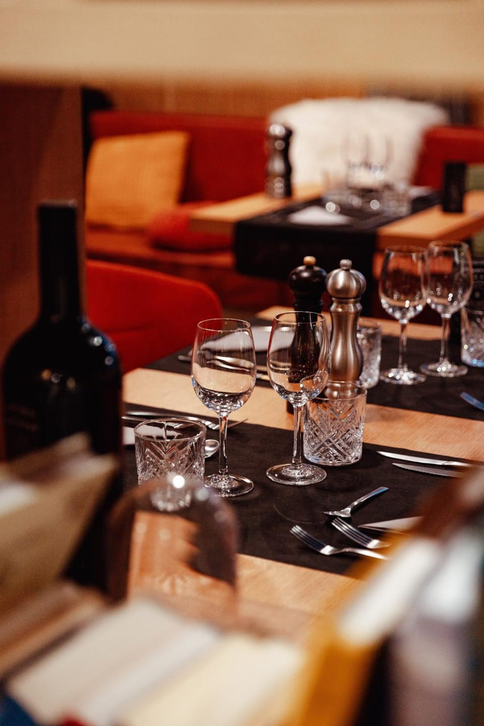 Restaurant/places to eat, Winter, Summer, Food and drinks, Dining area, Dinner, Drinks, Internal: Not applicable to any particular room
