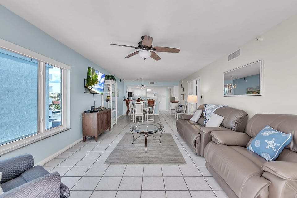Arie Dam 304 House in Madeira Beach