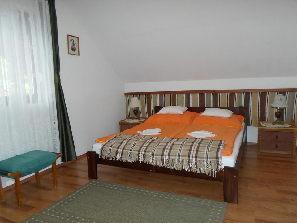 Nimród Pihenőház Bed and Breakfast in Slovakia