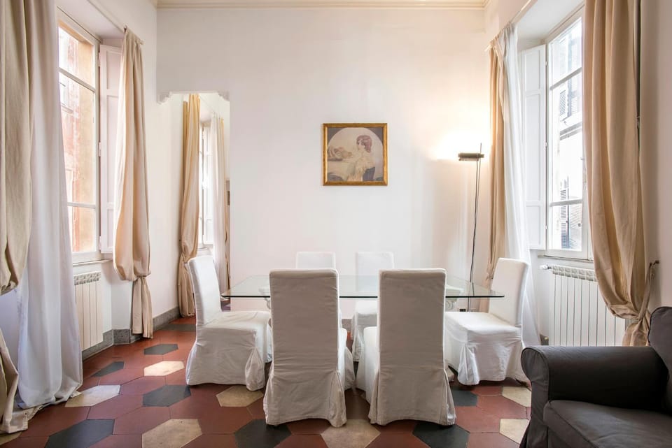 Dining area, heating, air conditioner